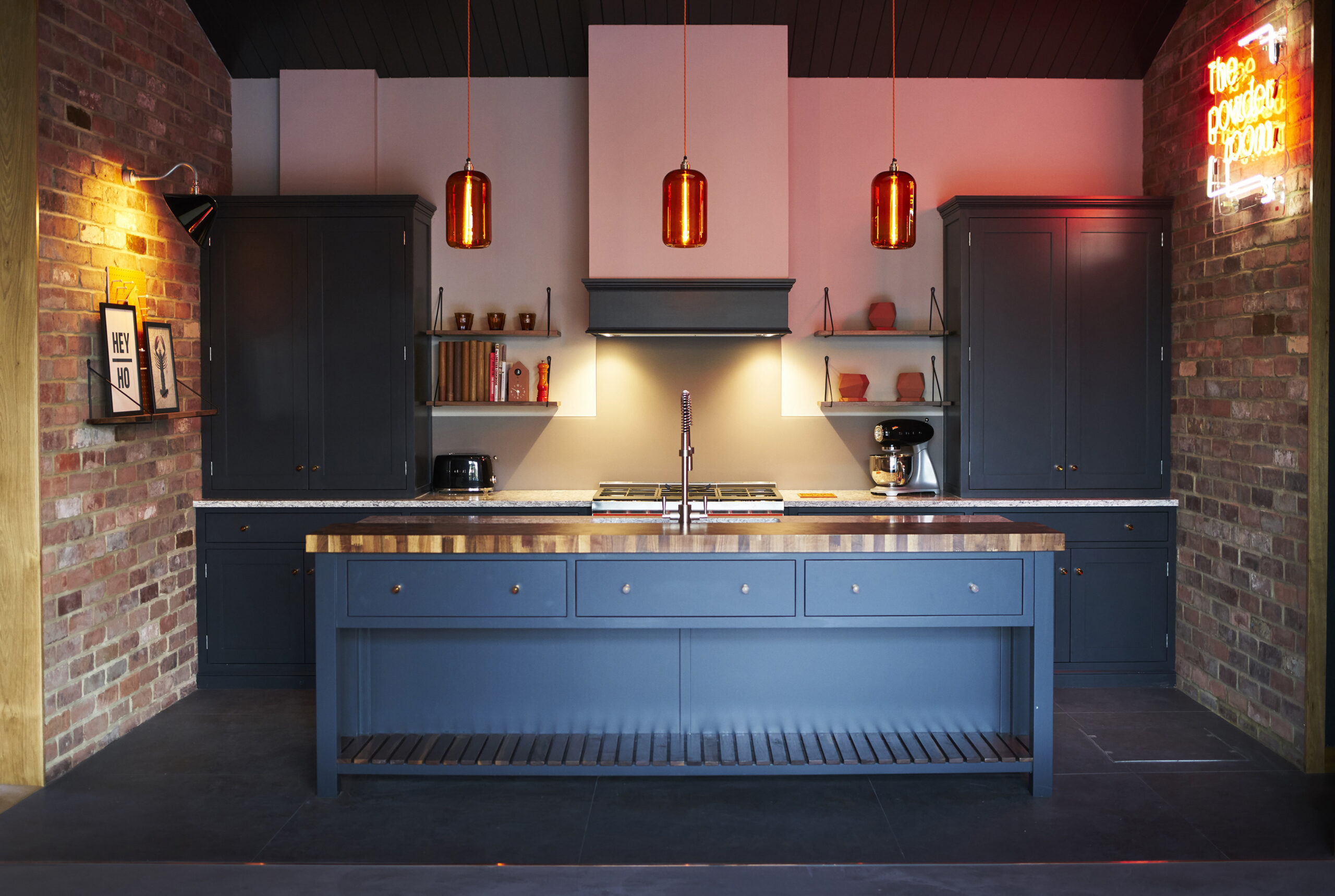 Showroom Interior Designer